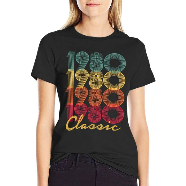 1980 40th Birthday Gift Vintage Retro Men Women 40 Years Old  Tagless Design T-Shirt
