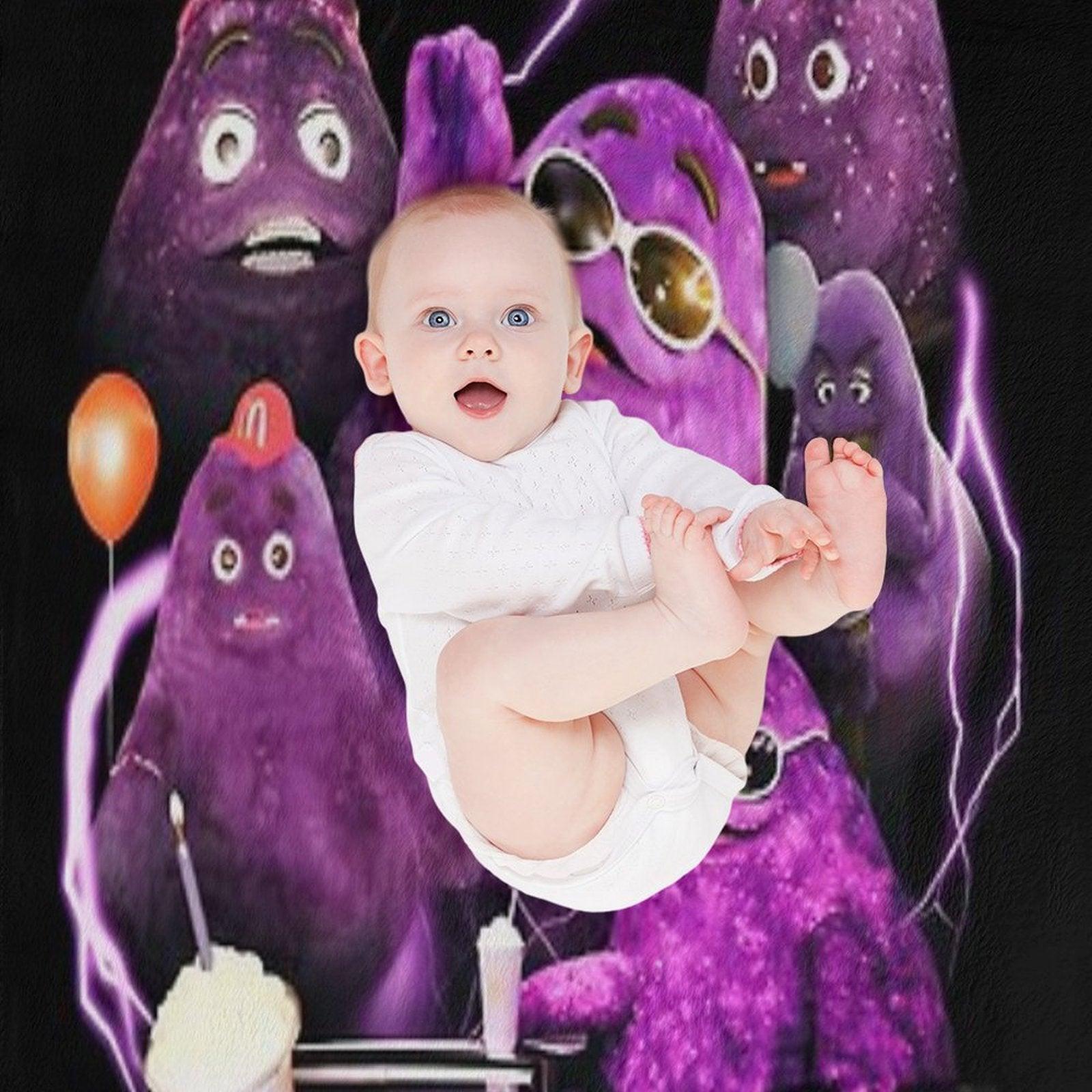 Grimace in 90s Throw Blanket