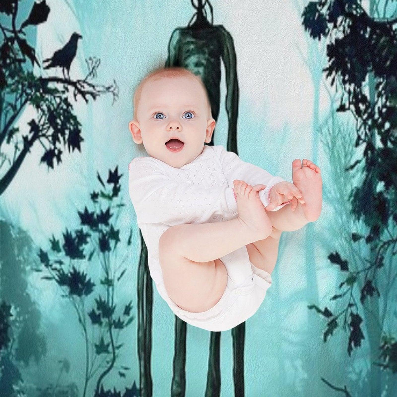 Siren Head in Horror Background Throw Blanket