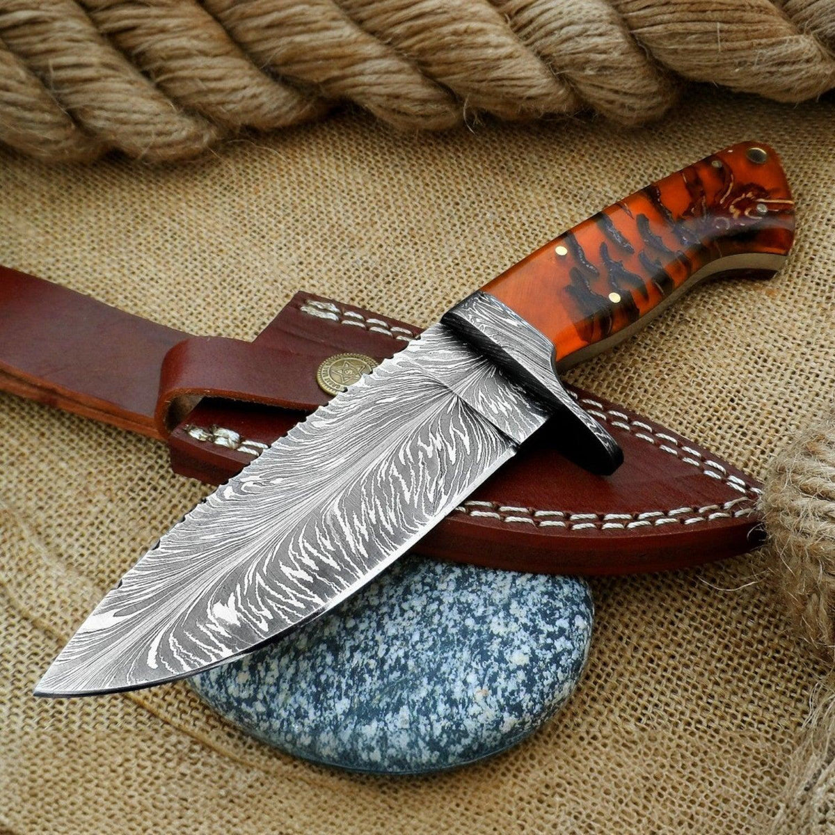 Best Deer Skinning Knife - Feather Damascus Pinecone Handle