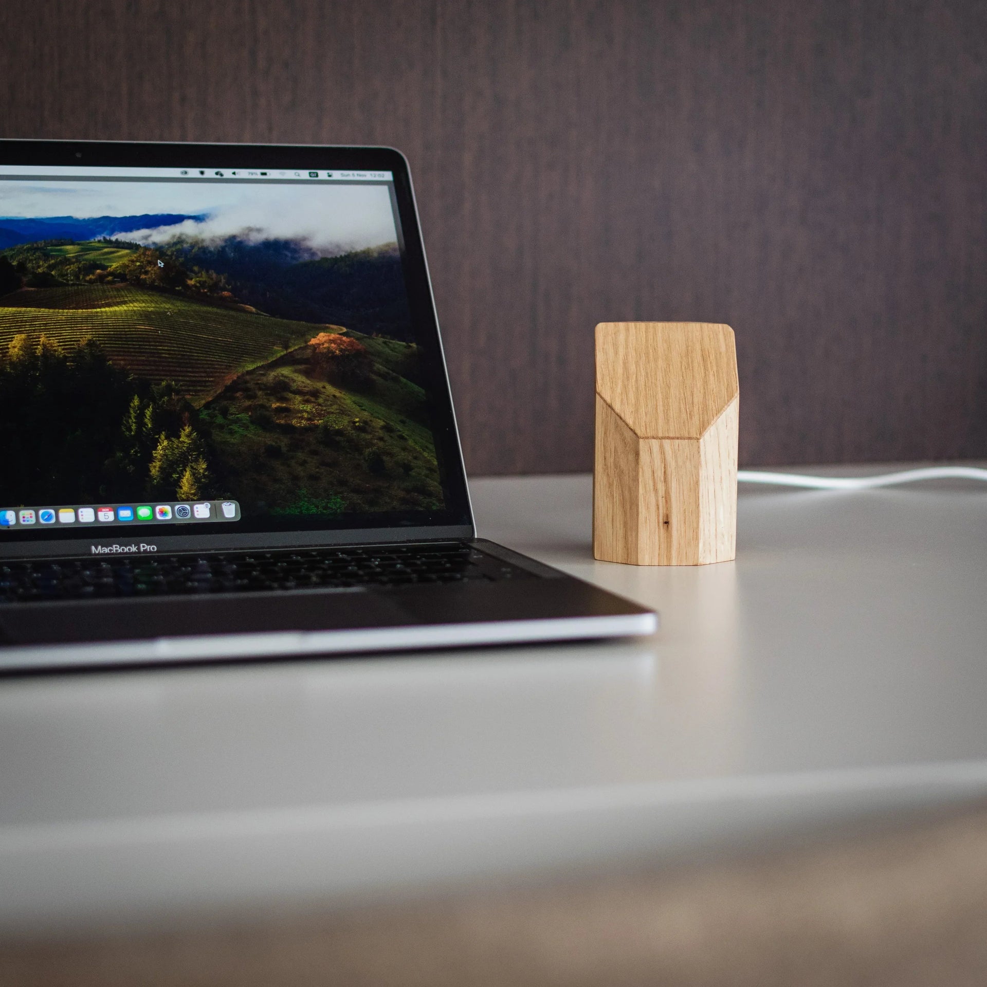 Wooden MagSafe Wireless Charger for iPhone, Android. Fast Qi2 25W