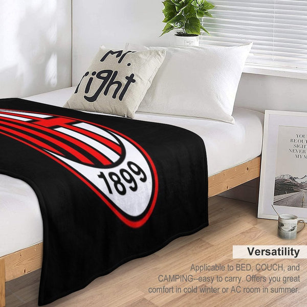 AC Milan Classic . Lightweight Throw Blanket