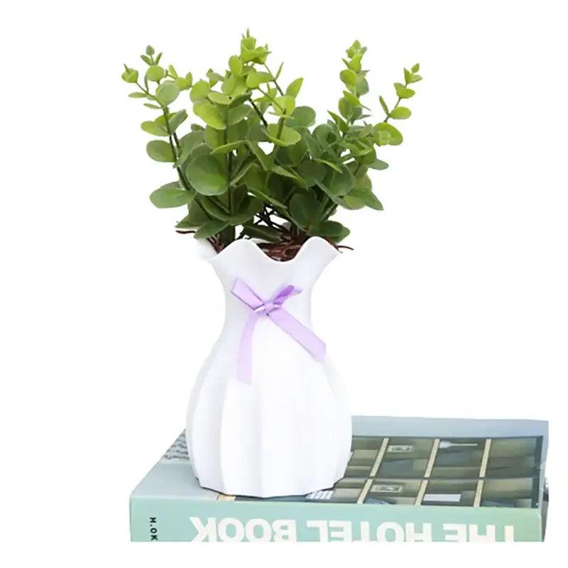 Pastel Ruffled Ceramic Vase for Dried Flowers