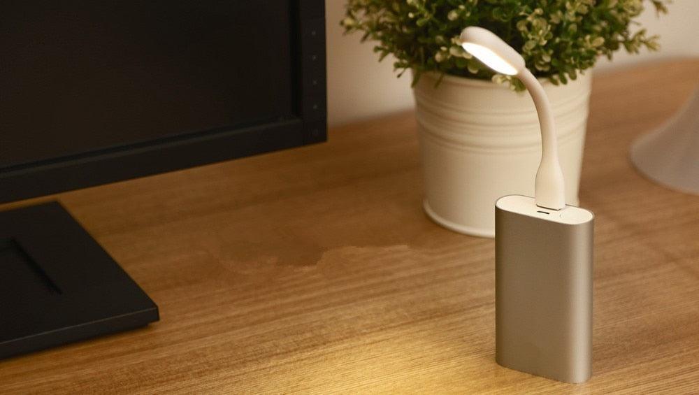 Desk Lamps Lights New Fashion Novelty Romantic Baby Led Bulbs Usb Port Dc Resin Knob Switch Wedge Night Plug Astronauts Decorative Table Lamp Cute Study Lamps for Bedroom Décor