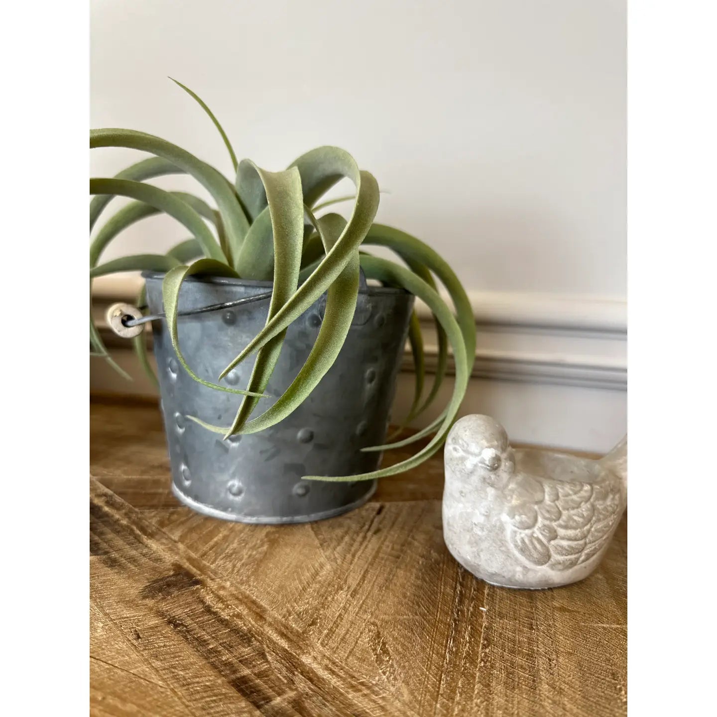 IRON POT DOT FINISH WITH WOOD HANDLE SET OF THREE VagabondVintage