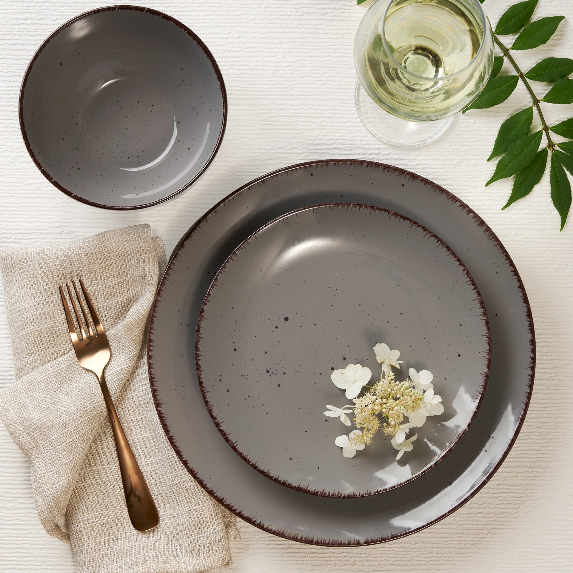 Dinnerware Set 12 Piece Stoneware Coupe, Service for 4