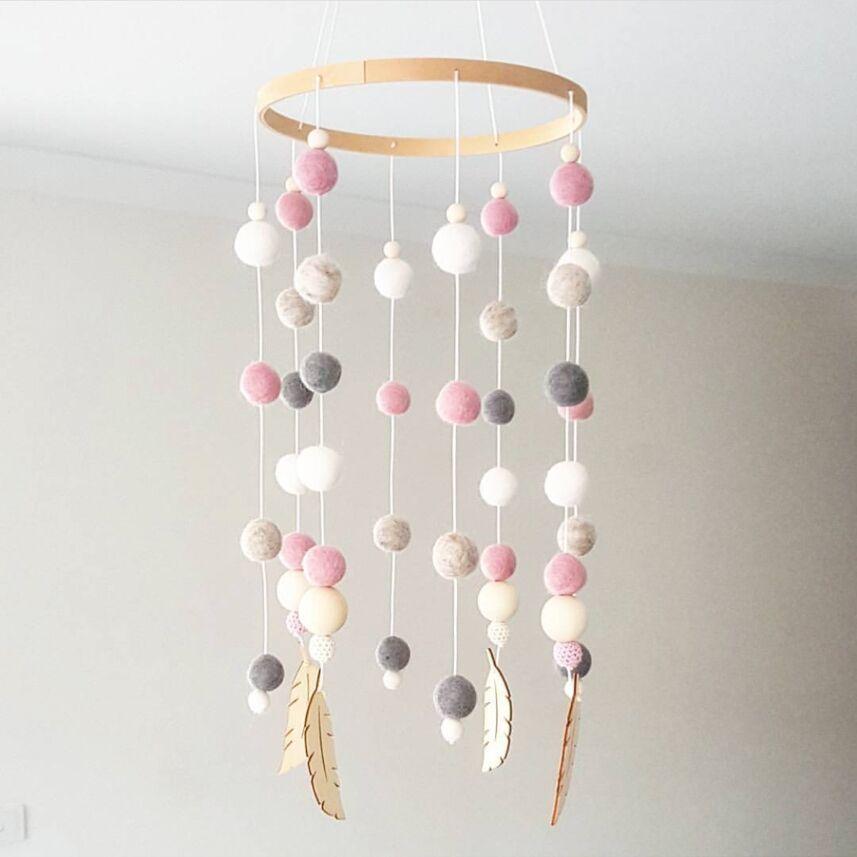 Dream Catcher Decoration Home Wind Chime Bed Bell Children's Girls Room Decor  Newborn Baby Bed Bell Dream Catcher String Pendant Kids Room Decoration Wooden Wind Chime Bed Bell Nursery Crib Bed Bell Baby Bedroom Ceiling Woven Beads Wind Chime