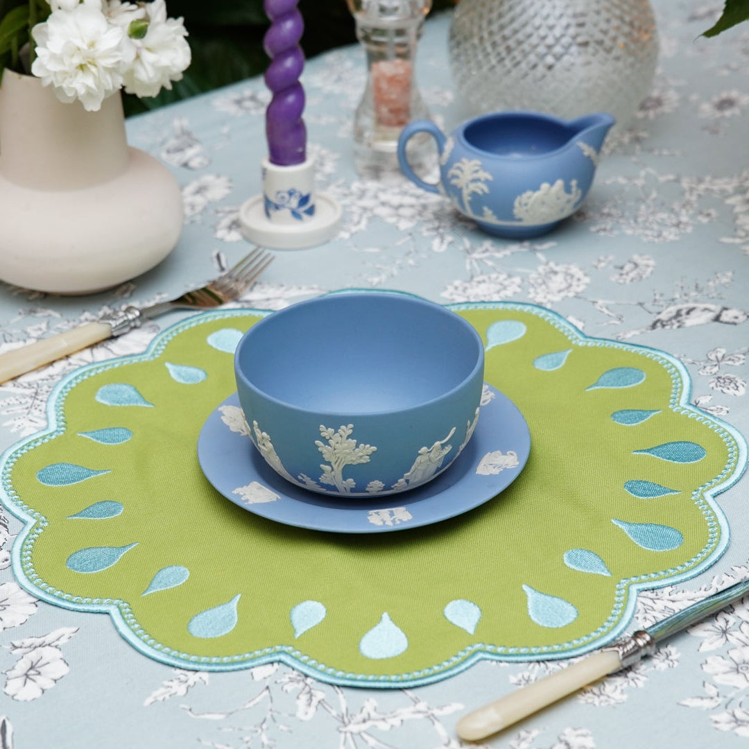 SPRING TABLE DECOR – DROPLET GREEN ROUND FABRIC PLACEMAT