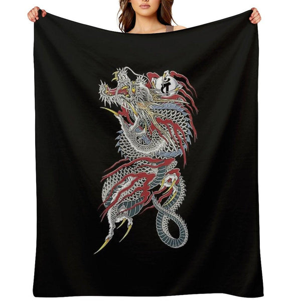 Kiryu Kazuma - Dragon of Dojima (Yakuza) Throw Blanket