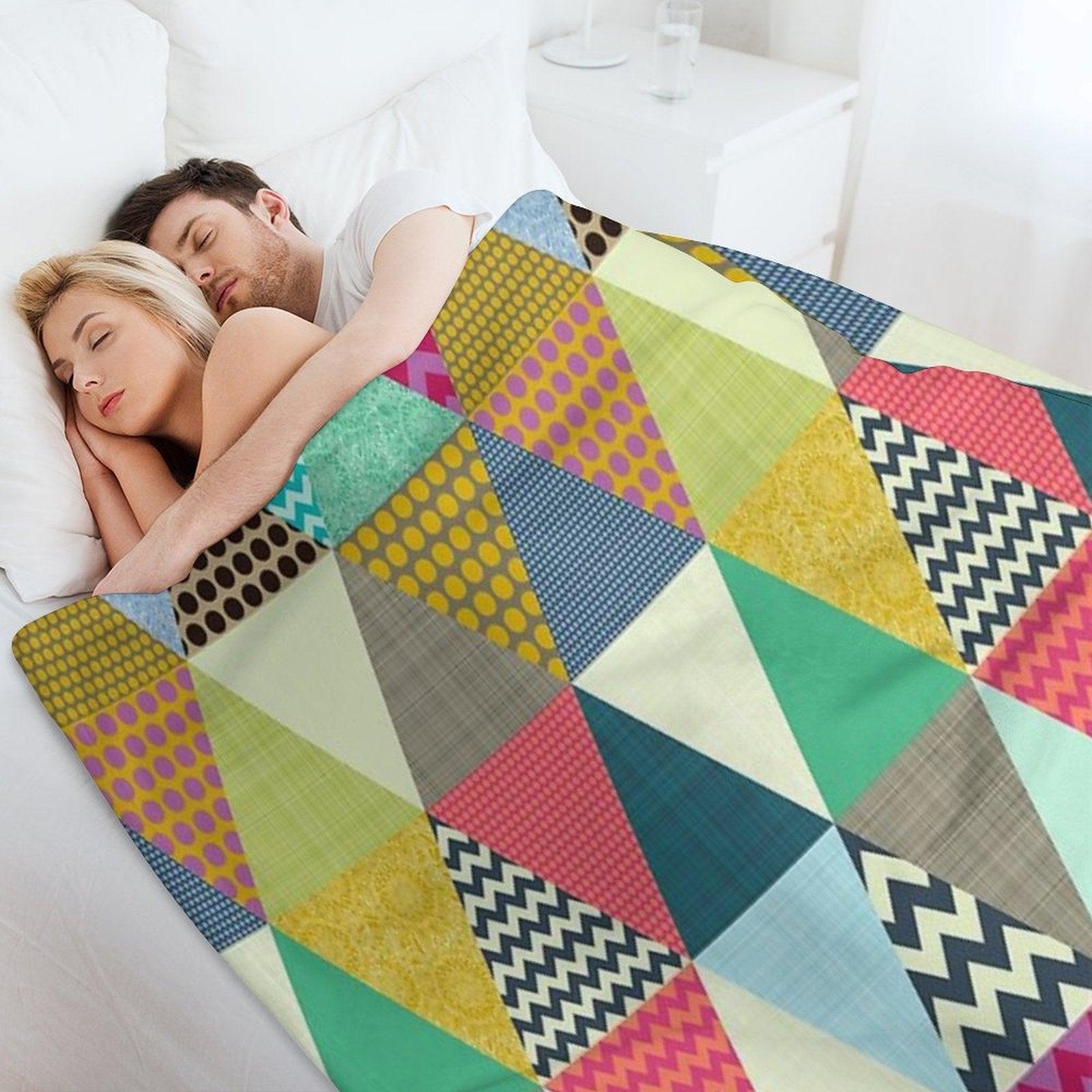 New York Beauty Triangles Throw Blanket