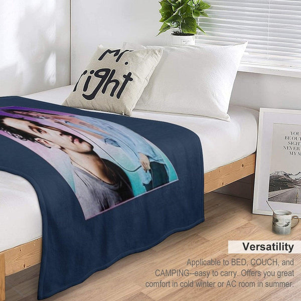 Matt Healy Homage  Funny Matty 1975 Retro 90's 80's Party Throw Blanket