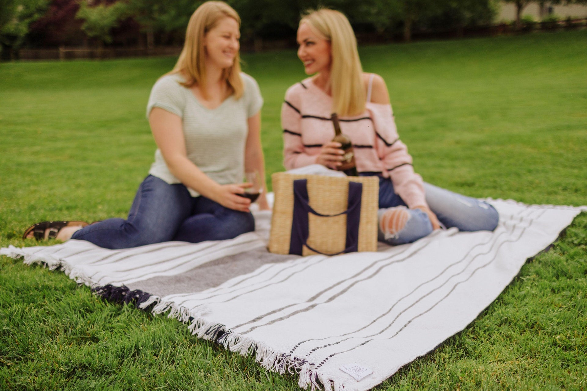 Montecito Picnic Blanket with Harness
