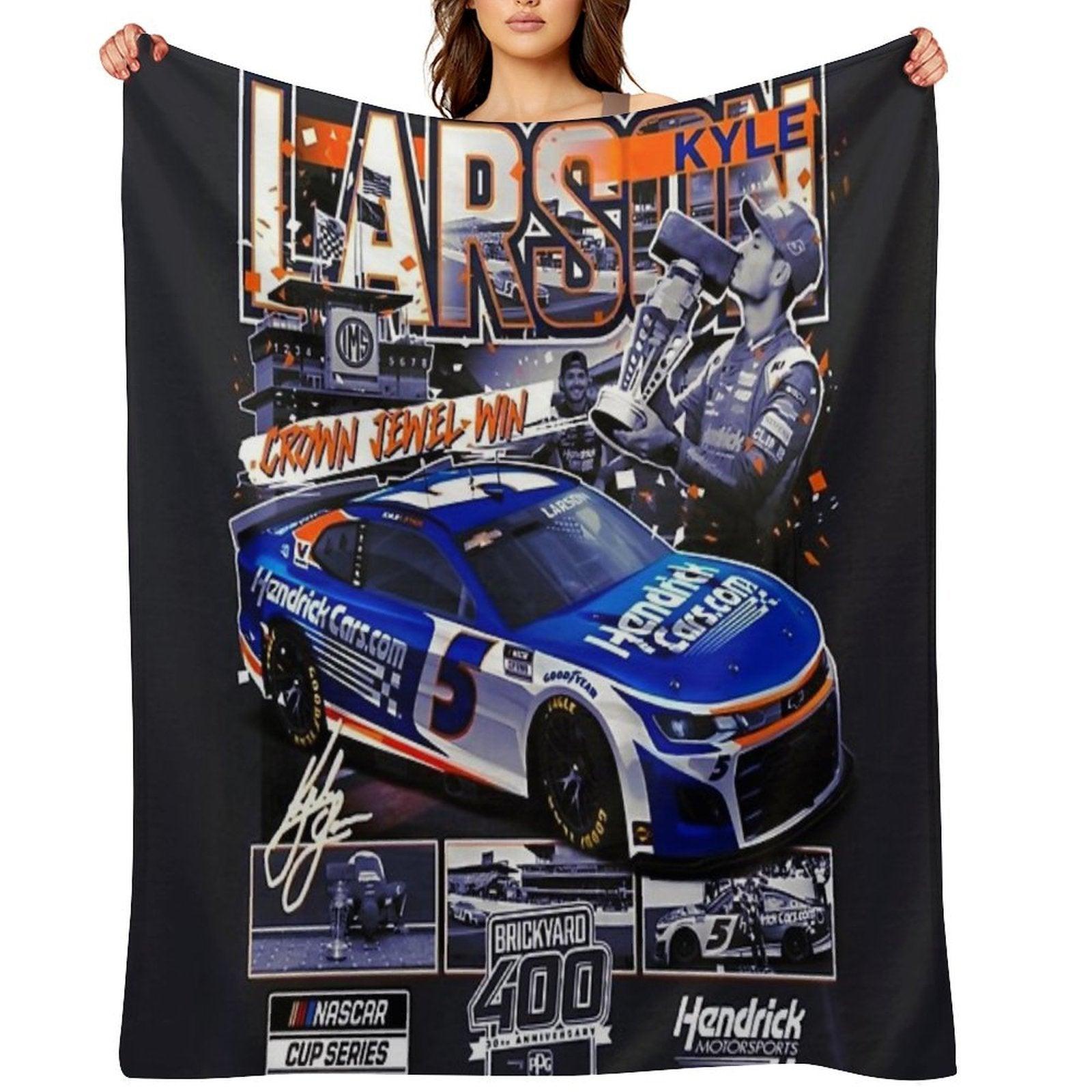 Kyle Larson Throw Blanket