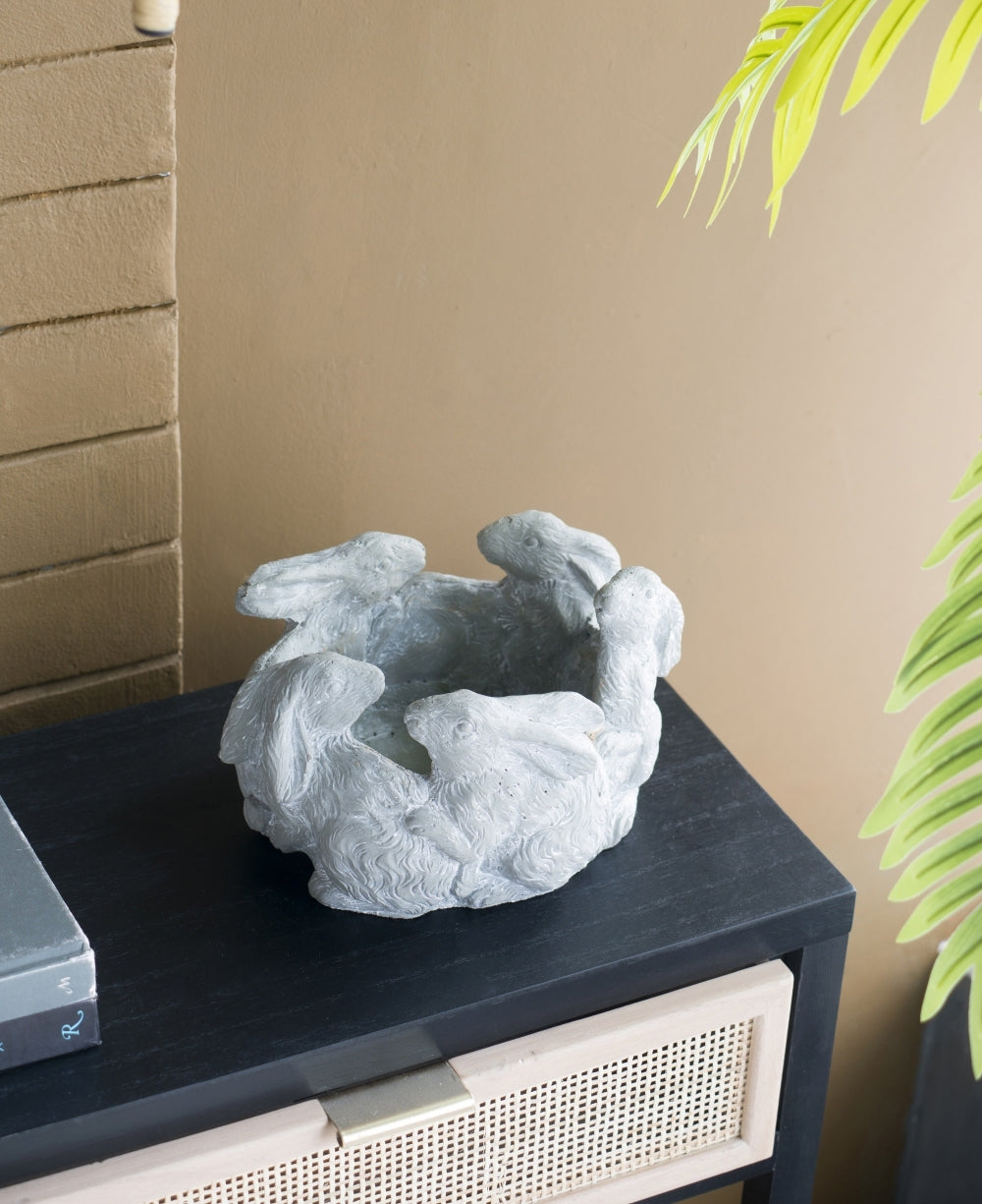 10x8x6.5' 5 Bunny Cement Planter