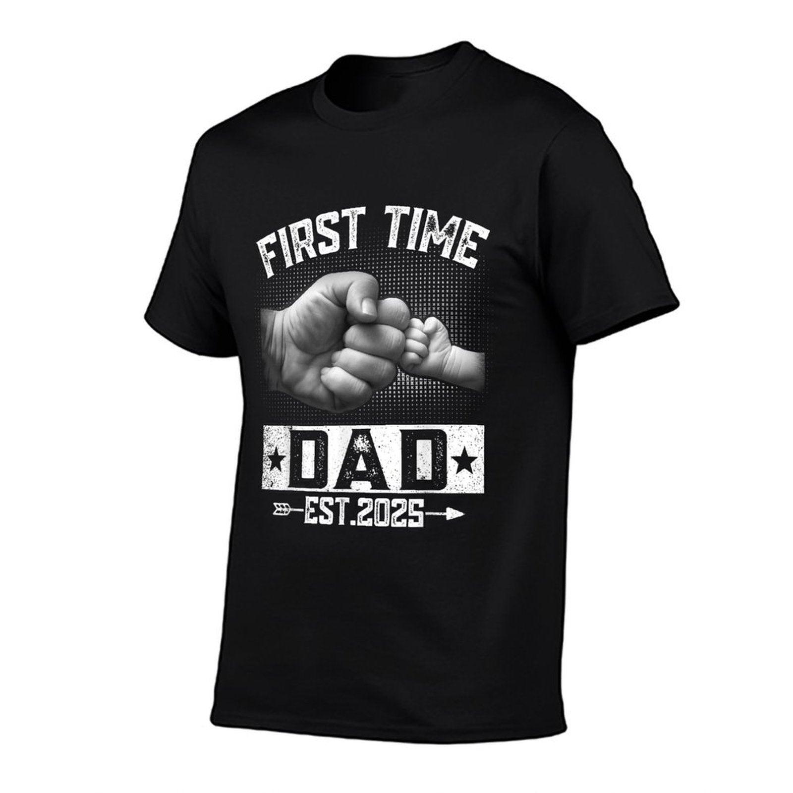 First Time Dad Est 2025 Fist Bump New Dad Funny Father's Day T-Shirt
