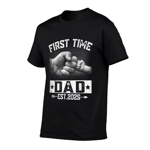 First Time Dad Est 2025 Fist Bump New Dad Funny Father's Day T-Shirt