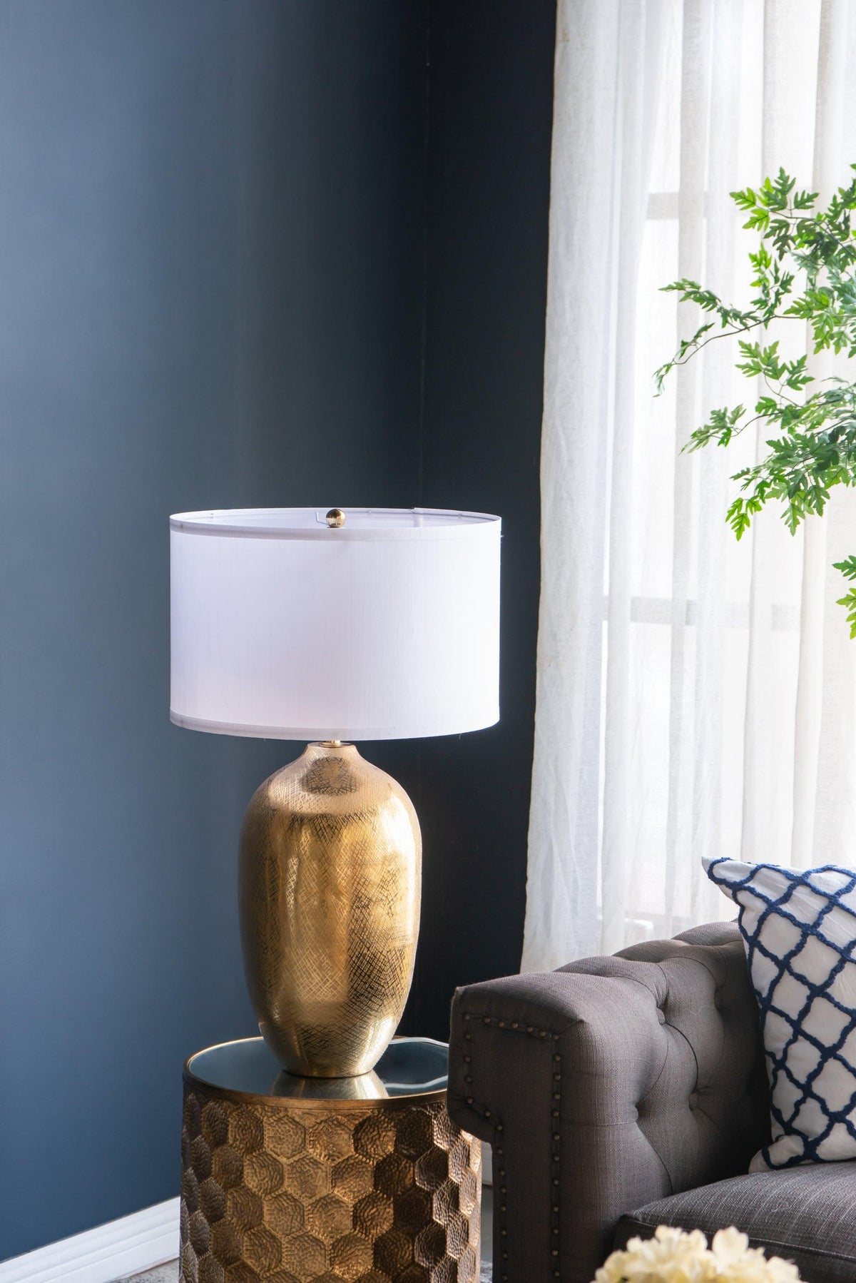 Modern Traditional Fabric Drum Shade Table Lamp