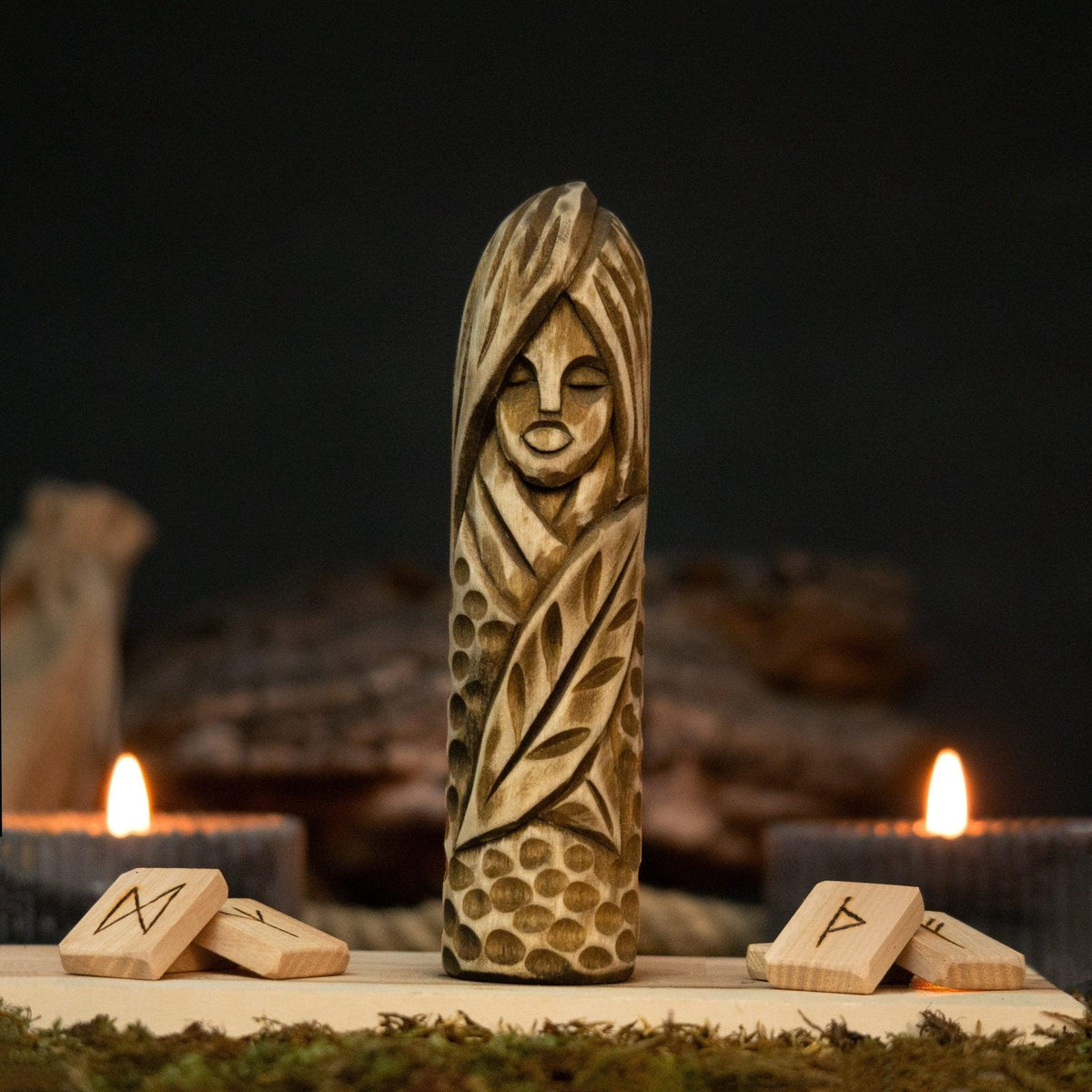 Eir Wooden Figurine – 14 cm (5.7 inch) Hand-Carved Norse Goddess of Healing