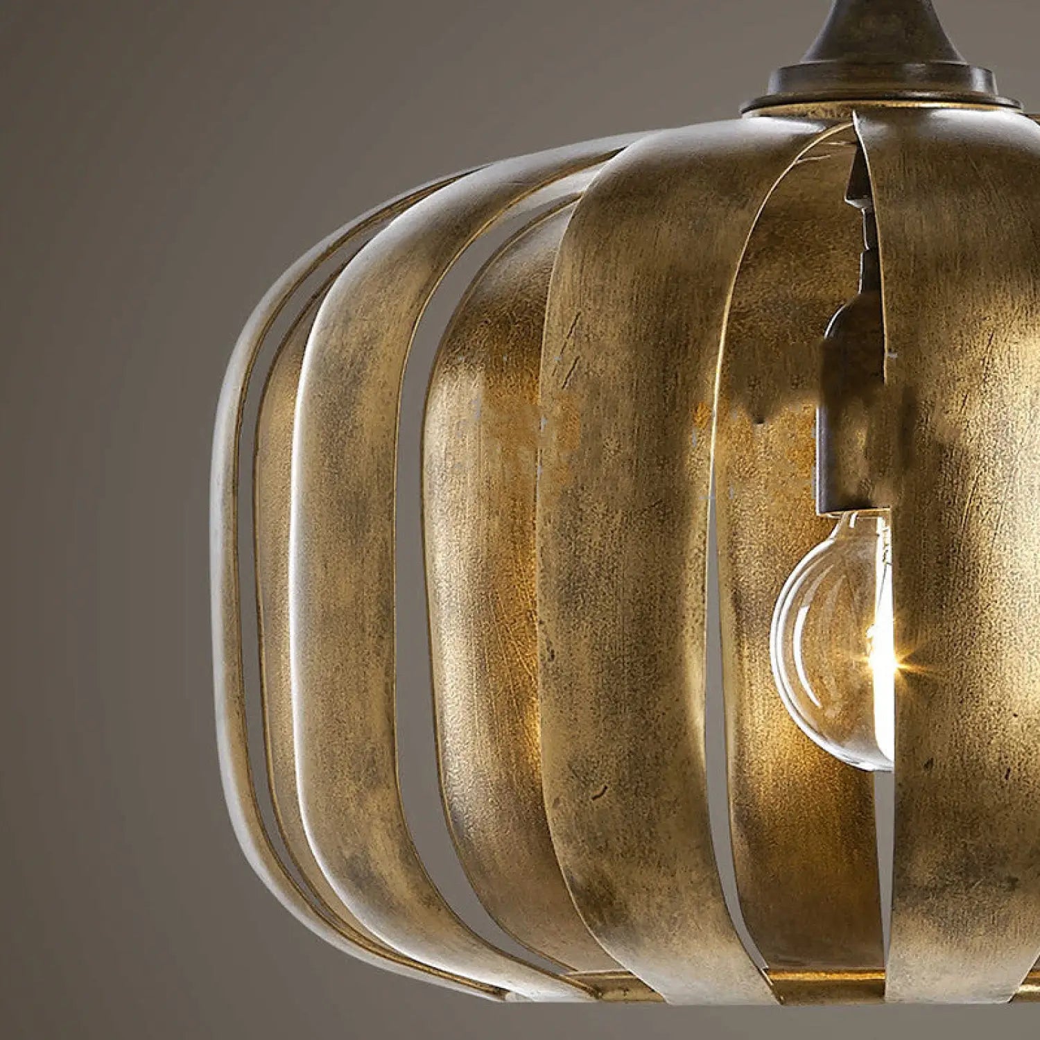 Elegant American Retro Chandelier for Living Room with Resin Lampshade