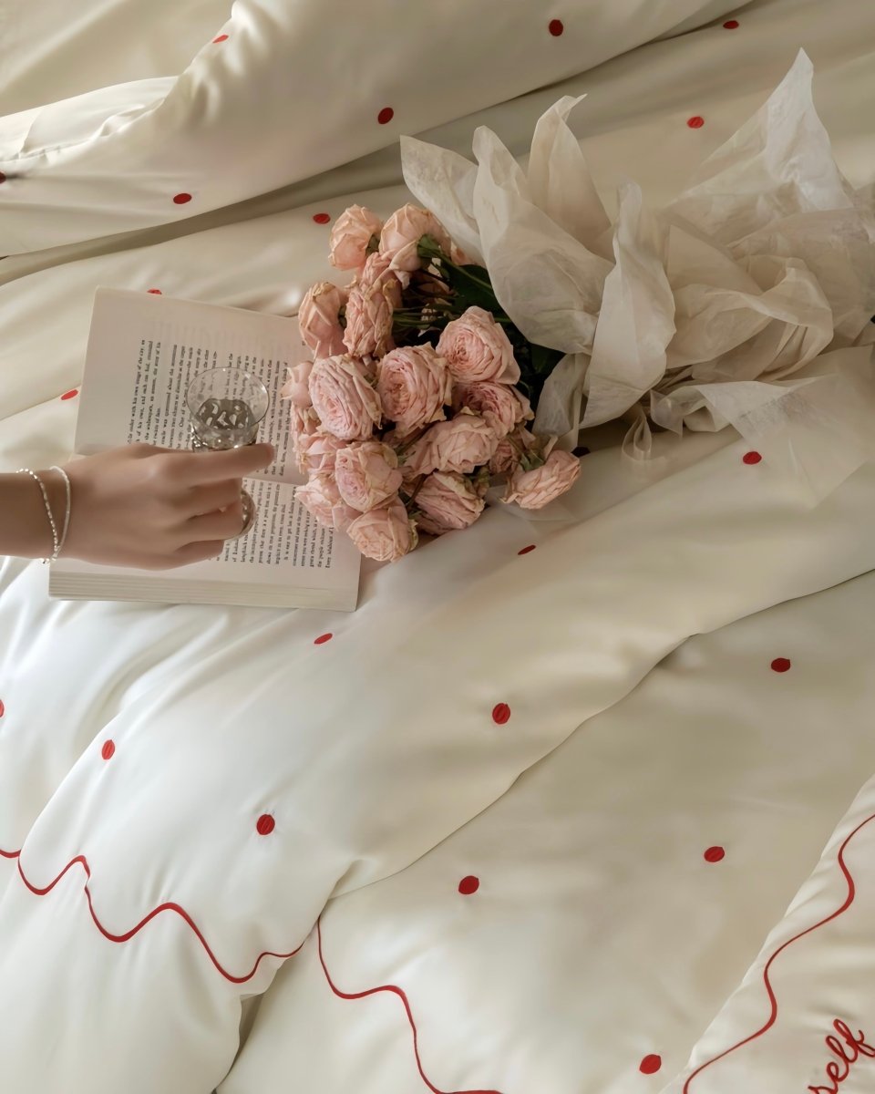 Elegant Retro Polka Dot Silky Smooth Tencel Lyocell Queen Size Duvet Cover Set