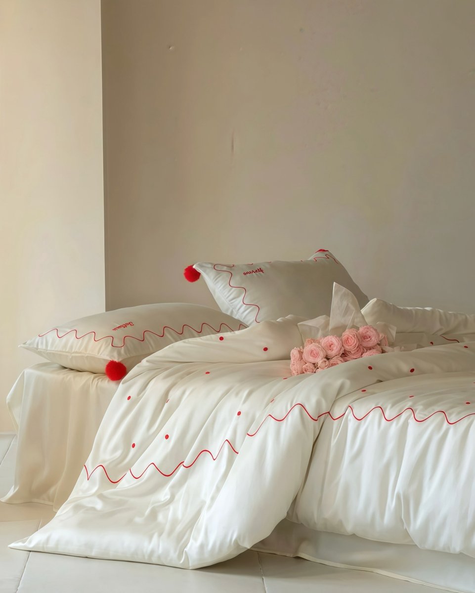 Elegant Retro Polka Dot Silky Smooth Tencel Lyocell Queen Size Duvet Cover Set