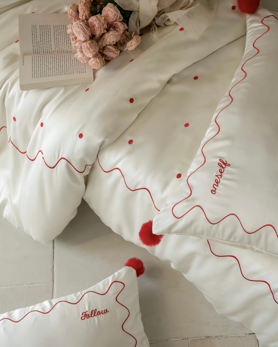 Elegant Retro Polka Dot Silky Smooth Tencel Lyocell Queen Size Duvet Cover Set