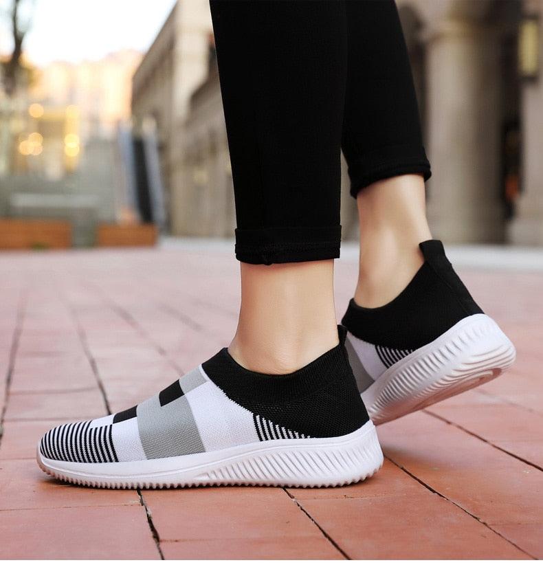 Elegant Women Shoes Espadrilles Knitted Sneakers Women New Flat Shoes Mix Color Casual Walking Shoes Slip-on Sock Shoe Lady Girls Running Shoes Mesh Air Mesh Womens Espadrilles