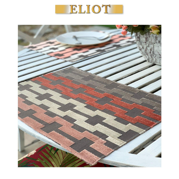 Bardot - Pack of 4 Beautiful Cut Velvet One-Side Placemats - Color: Blush