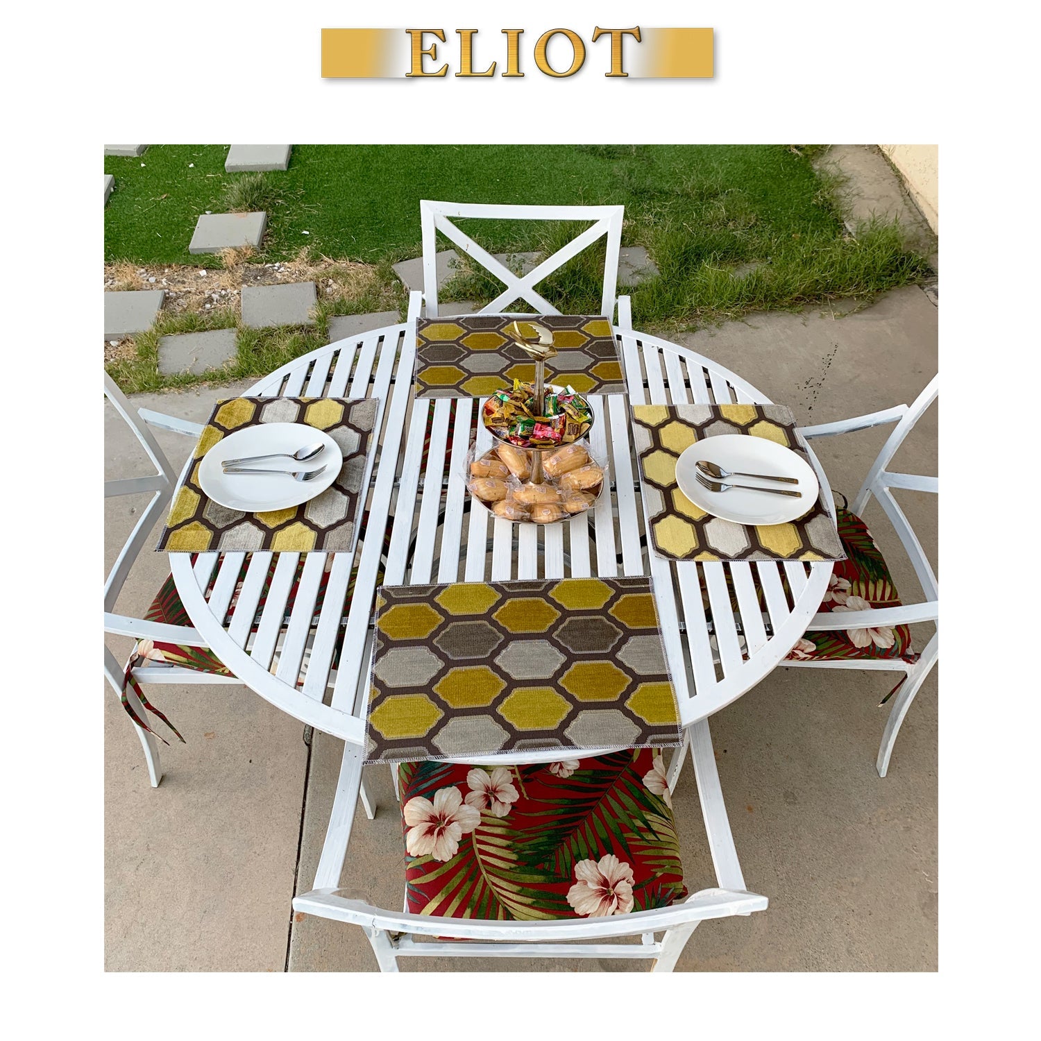 Seymour - Pack of 4 Beautiful Cut Velvet One-Side Placemats - Color:Curry