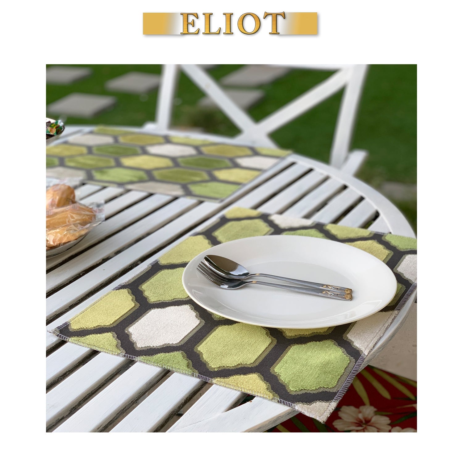 Seymour - Pack of 4 Beautiful Cut Velvet One-Side Placemats - Color: Grass