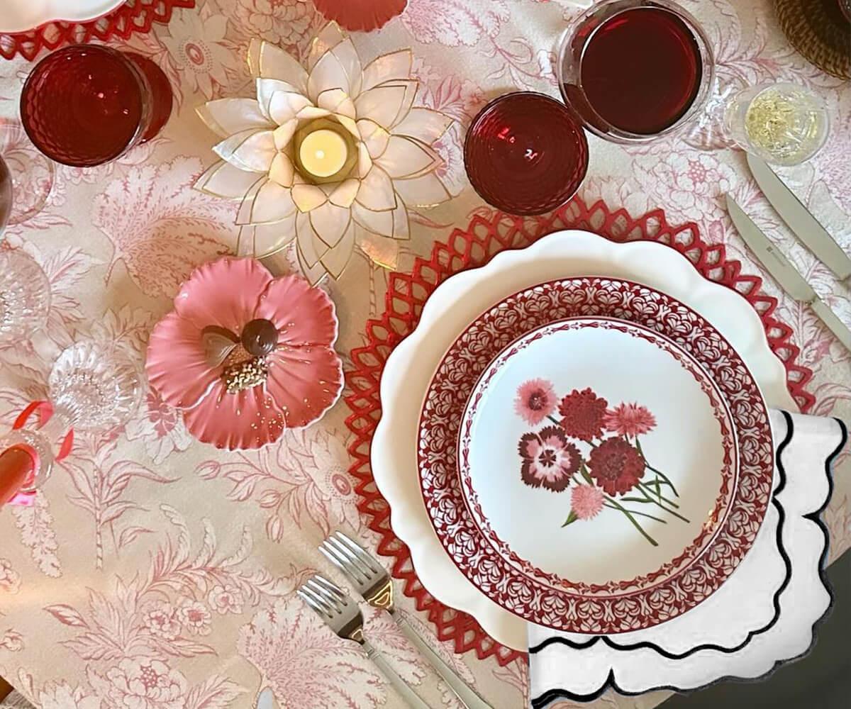 Black Scalloped Napkins