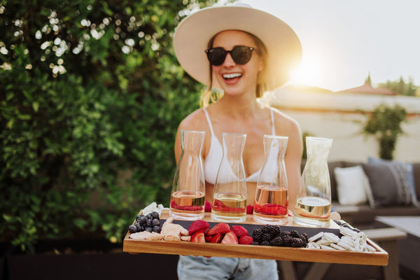 Cava Wine Tasting Kit with 4 Glass Carafes Picnic Time Family of Brands