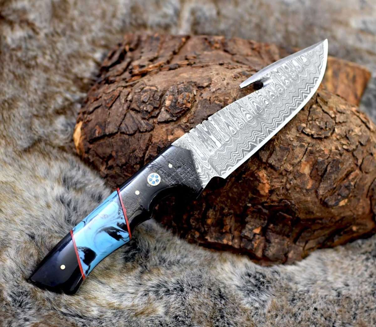 Evoke Damascus Knife with Horn & Turquoise Handle