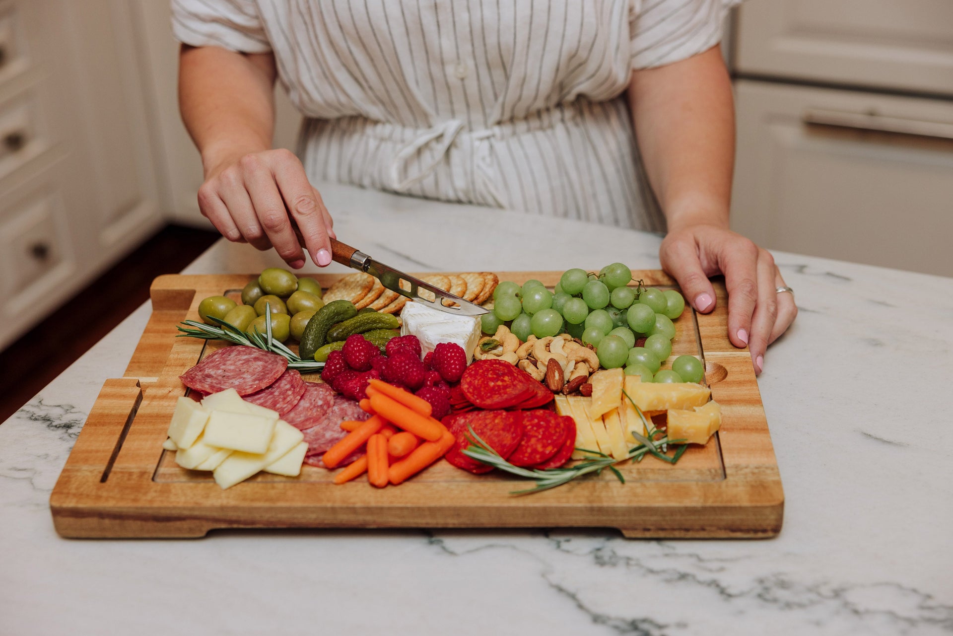 Ventana - Tempered Glass and Acacia Cheese Board and Knife Set