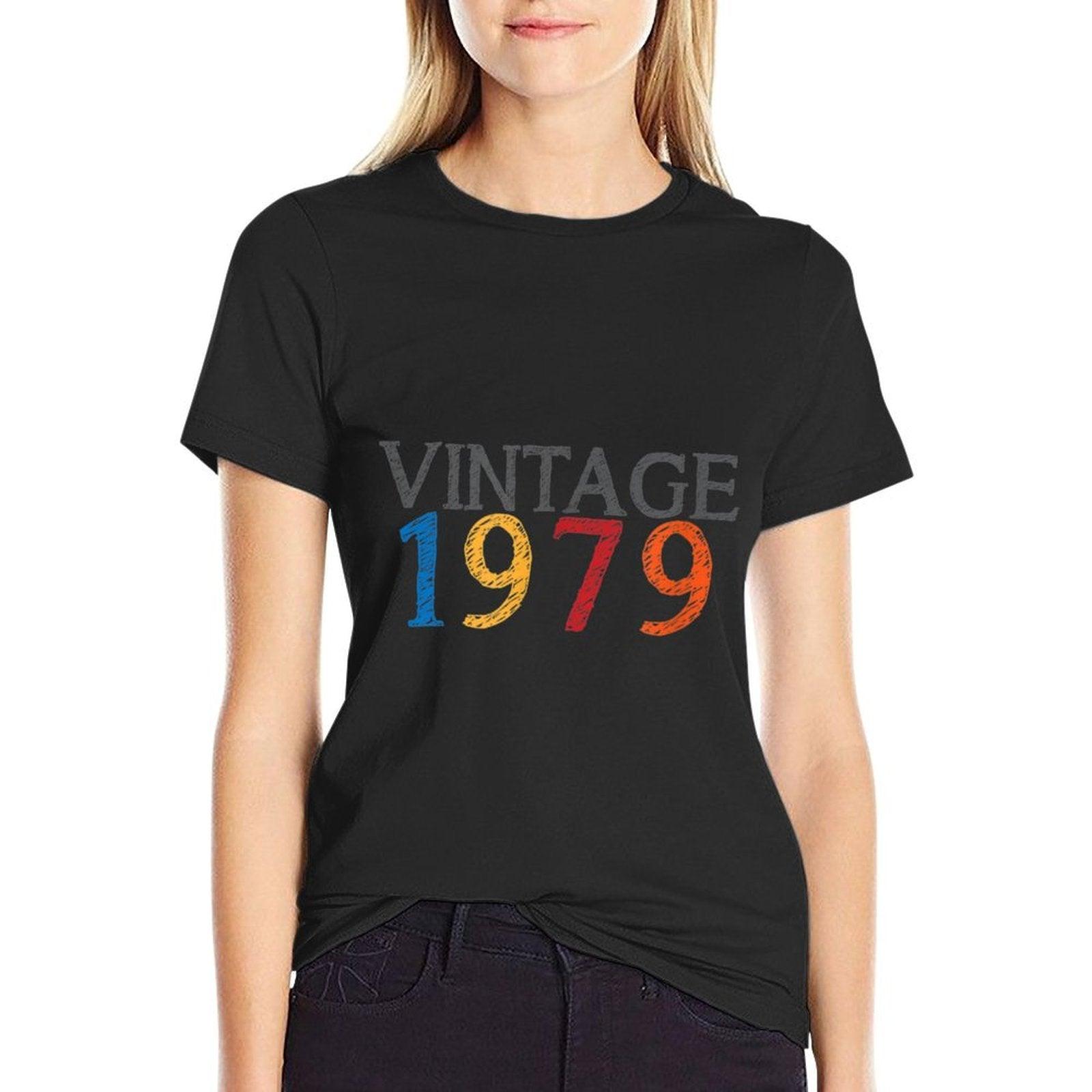 Vintage Style 40th Birthday Gift 1979 Men Women  Moisture-wicking T-Shirt