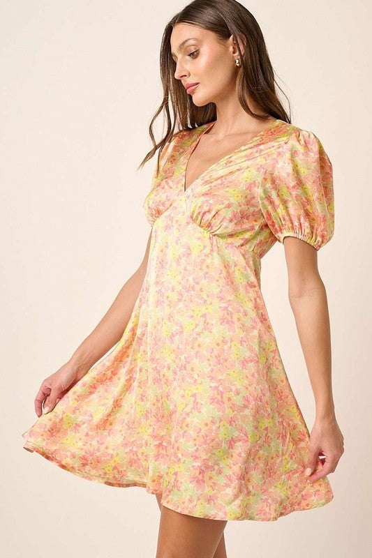 New Summer printed V-Neck Puff Sleeve Mini Dress – Trendy Floral Print with Ruched Detailing and Dramatic Puff Sleeves for a Feminine, Fashion-Forward Look