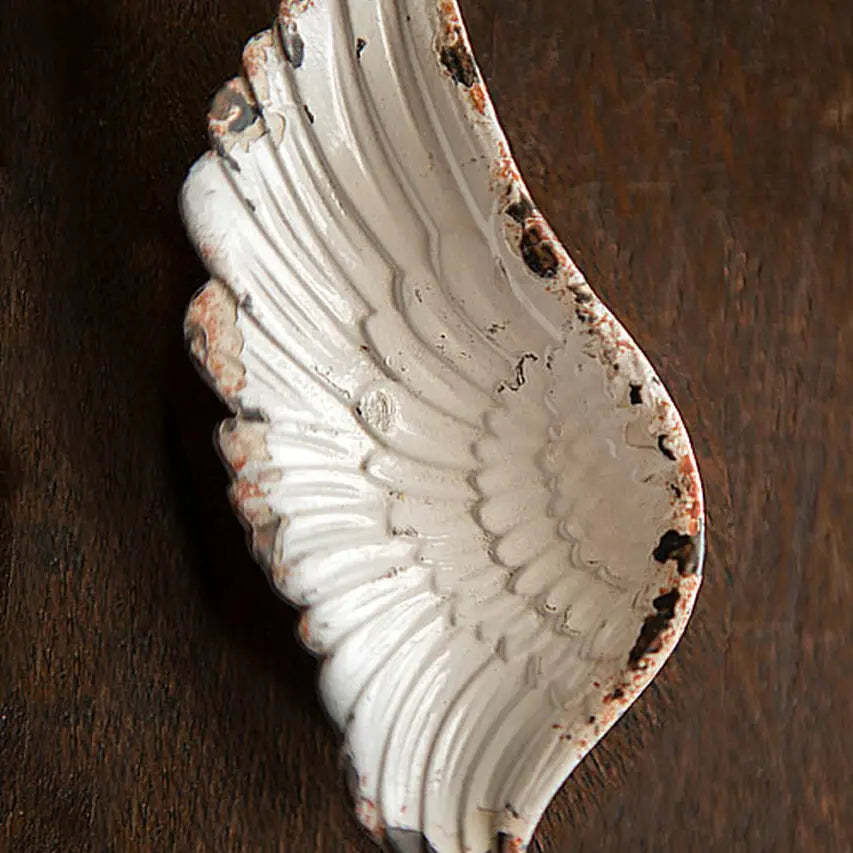 Iron Wing Tray in Rustic White