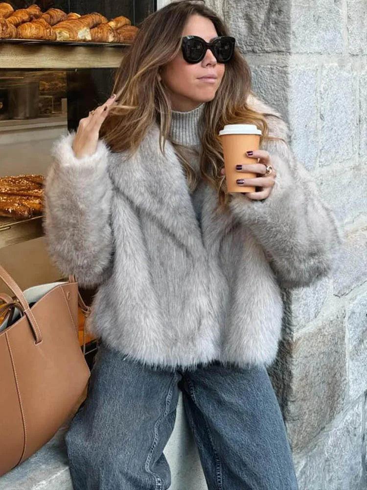 Cropped Faux Fur Jacket for Women – Long Sleeve Snap-Button Lapel Collar Thick Winter Coat