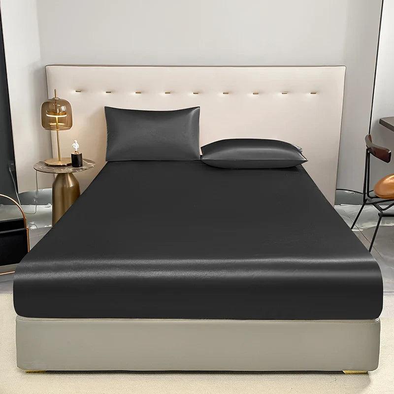 Waterproof Fitted Mattress Sheet with Elastic Band – Anti-Slip Polyester, Fits 20–30 cm (8–12 in) Mattresses, Multiple Sizes, Black/Gold/White