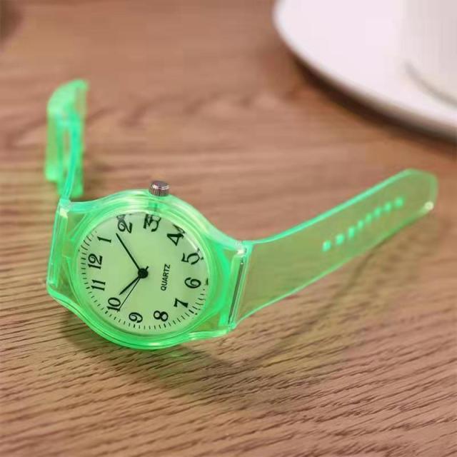 Fashion Casual Environmental Friendly Silicone Childrens Quartz Fashion Watches Retro Classic Analog Time Teacher Young Girls Teen Wrist Watch With Colorful Silicone Band For Valentine’s Day