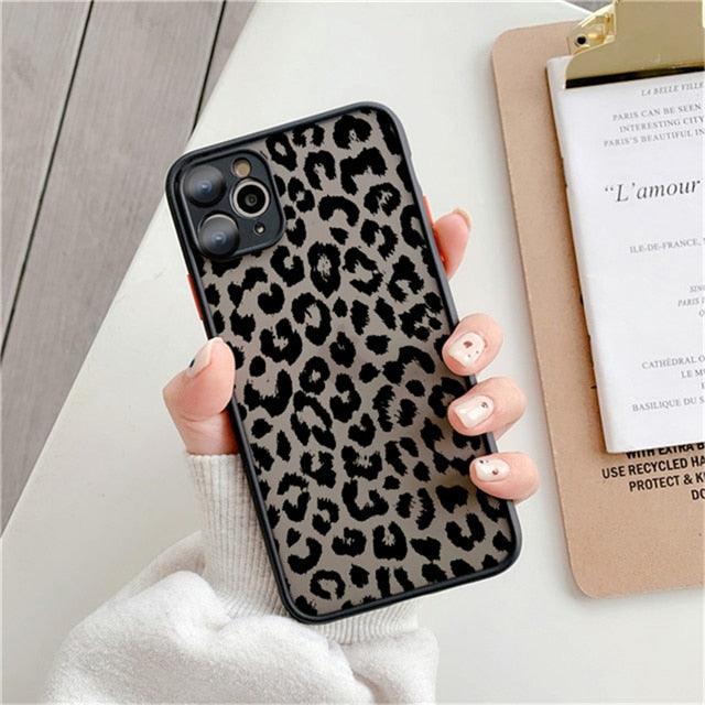 Fashion Leopard Pattern Case For iPhone 13 14 Pro MaxXS Max XR X Shockproof Cover Clear Bumper Women Girl Phone Case Cover with Black Leopard Print Designed for iPhone