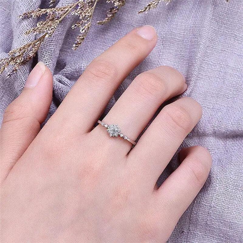 Fashion Luxury 925 Sterling Silver Snowflake Ring  - 2021 Trending Fashion Jewelry for women Wedding Band Ring Promise Love Engagement Rings