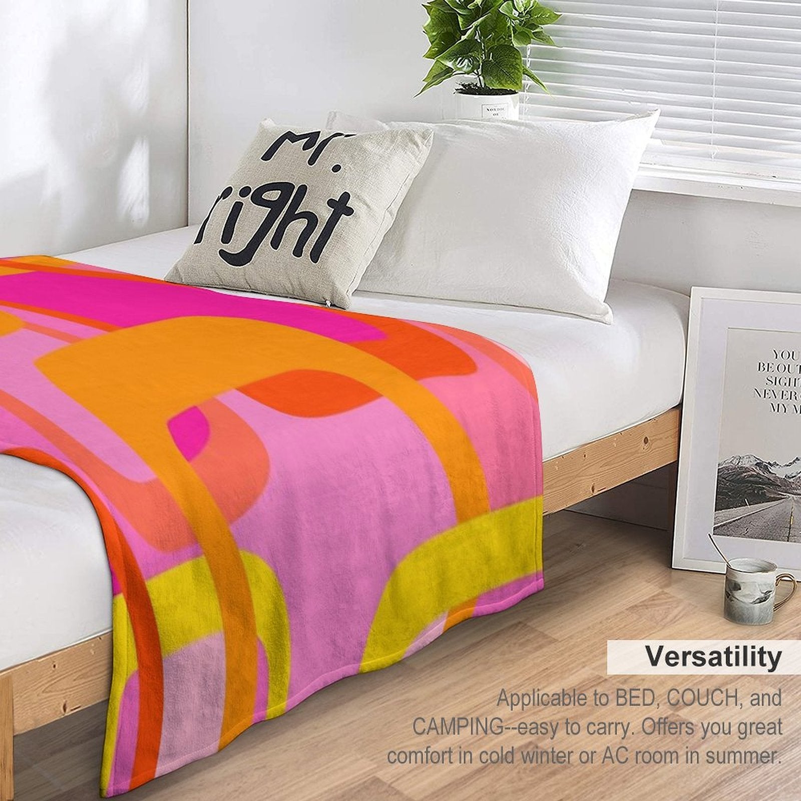 Iconic Mid Century Modern Pattern in Pink And Orange Plush Throw Blanket