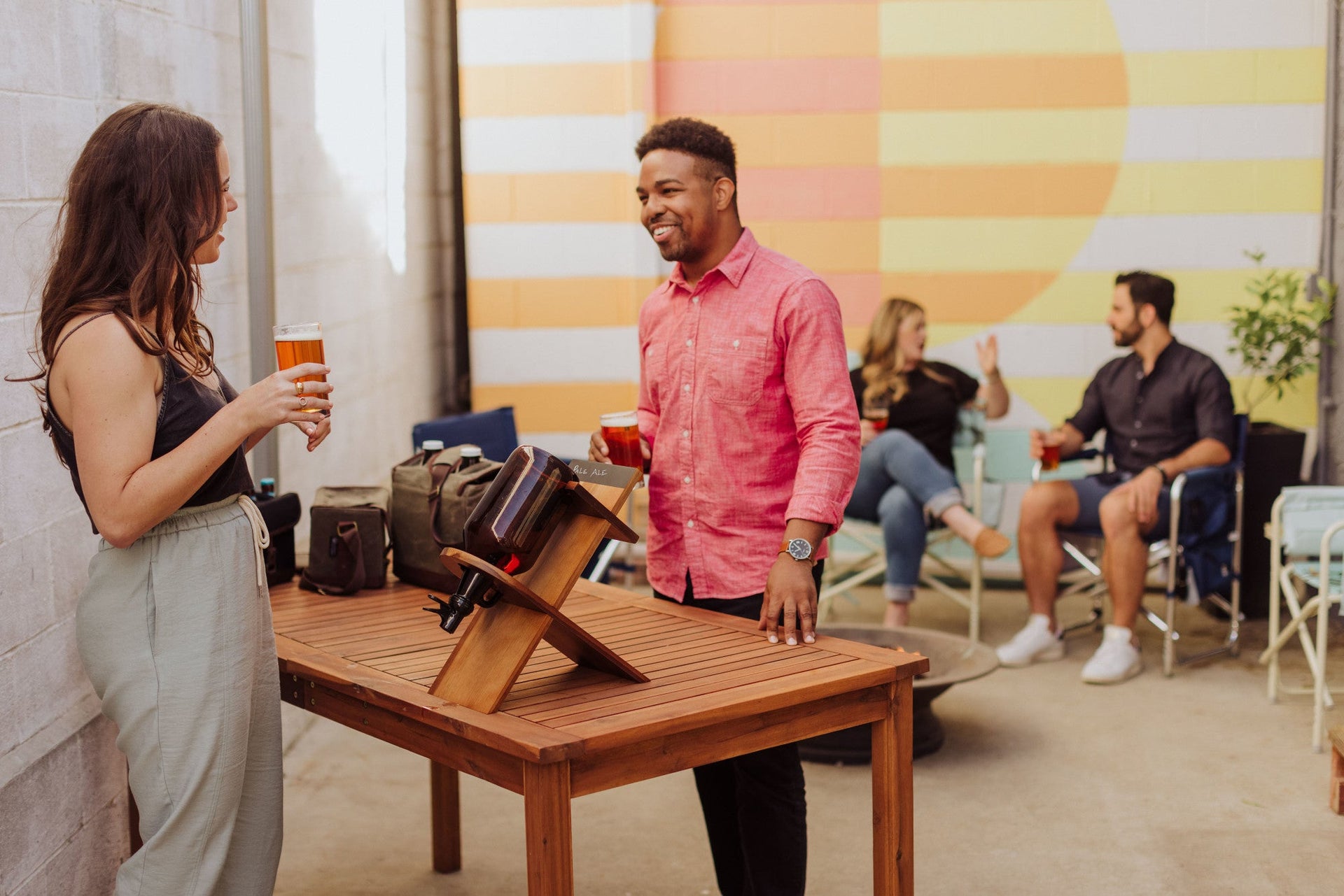 Growler Stand with 64oz Glass Growler