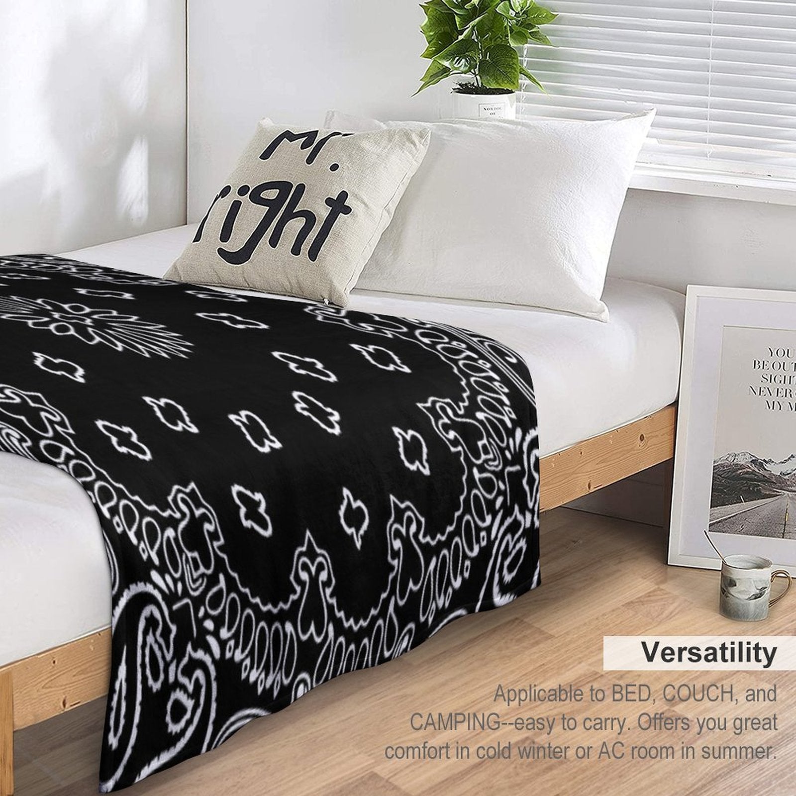 Black Bandana Lightweight Throw Blanket