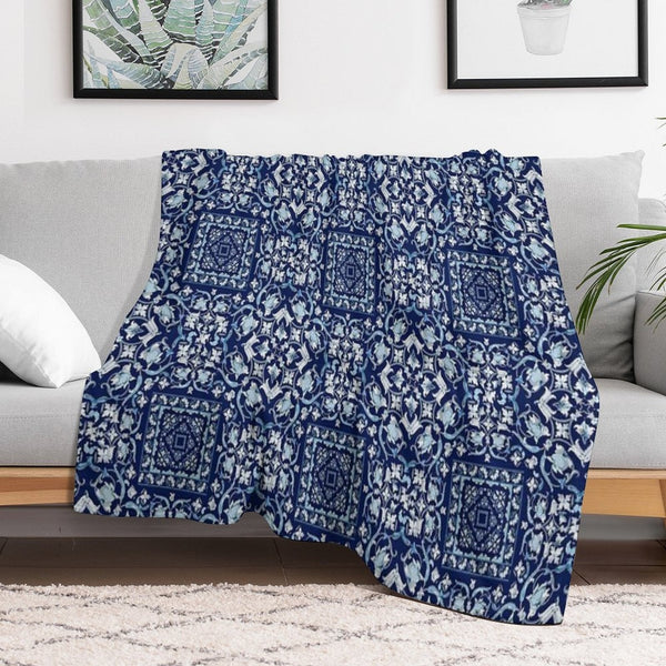 Vintage Flowerpattern Sustainable Throw Blanket