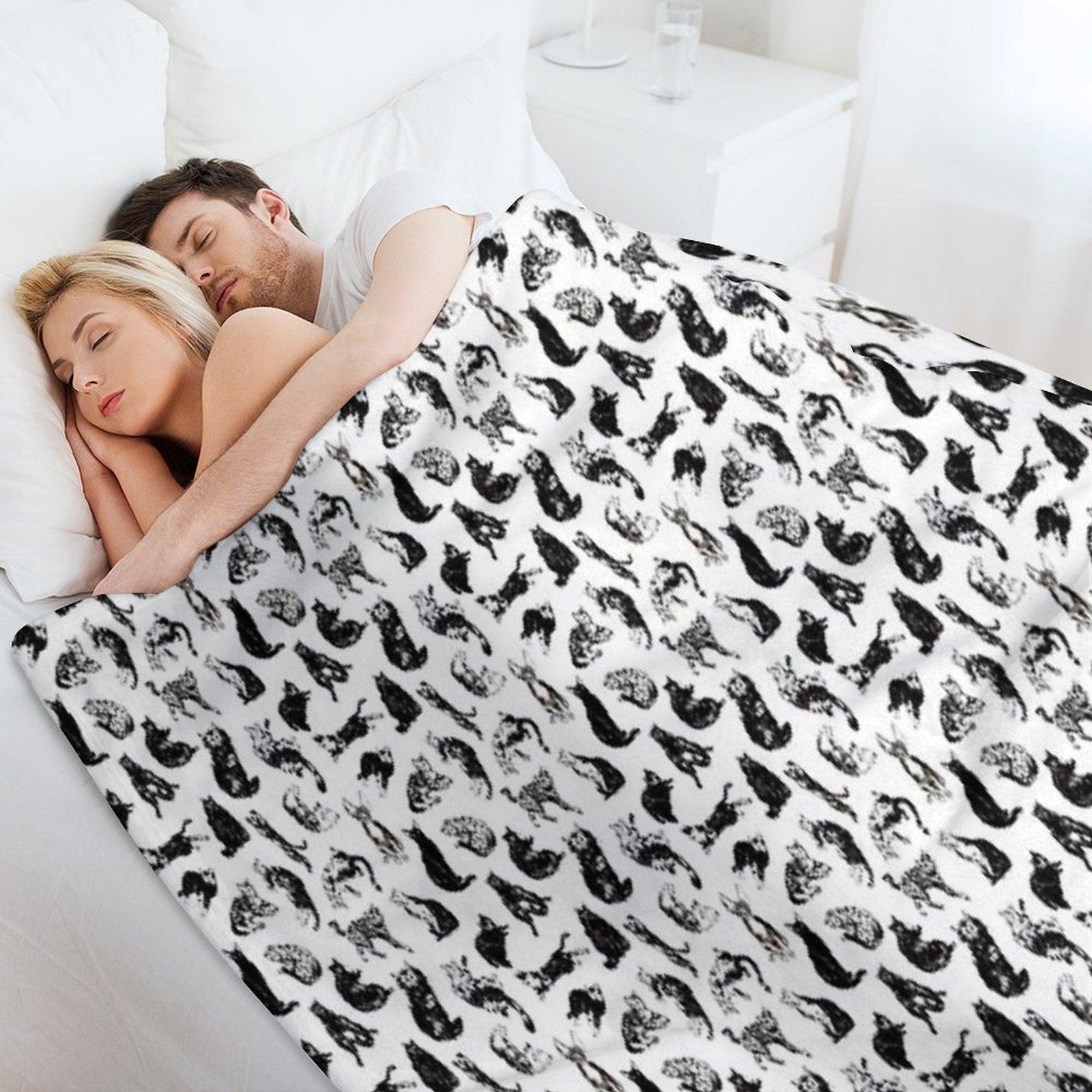 Kitty Kitty, Bang-bang! Throw Blanket