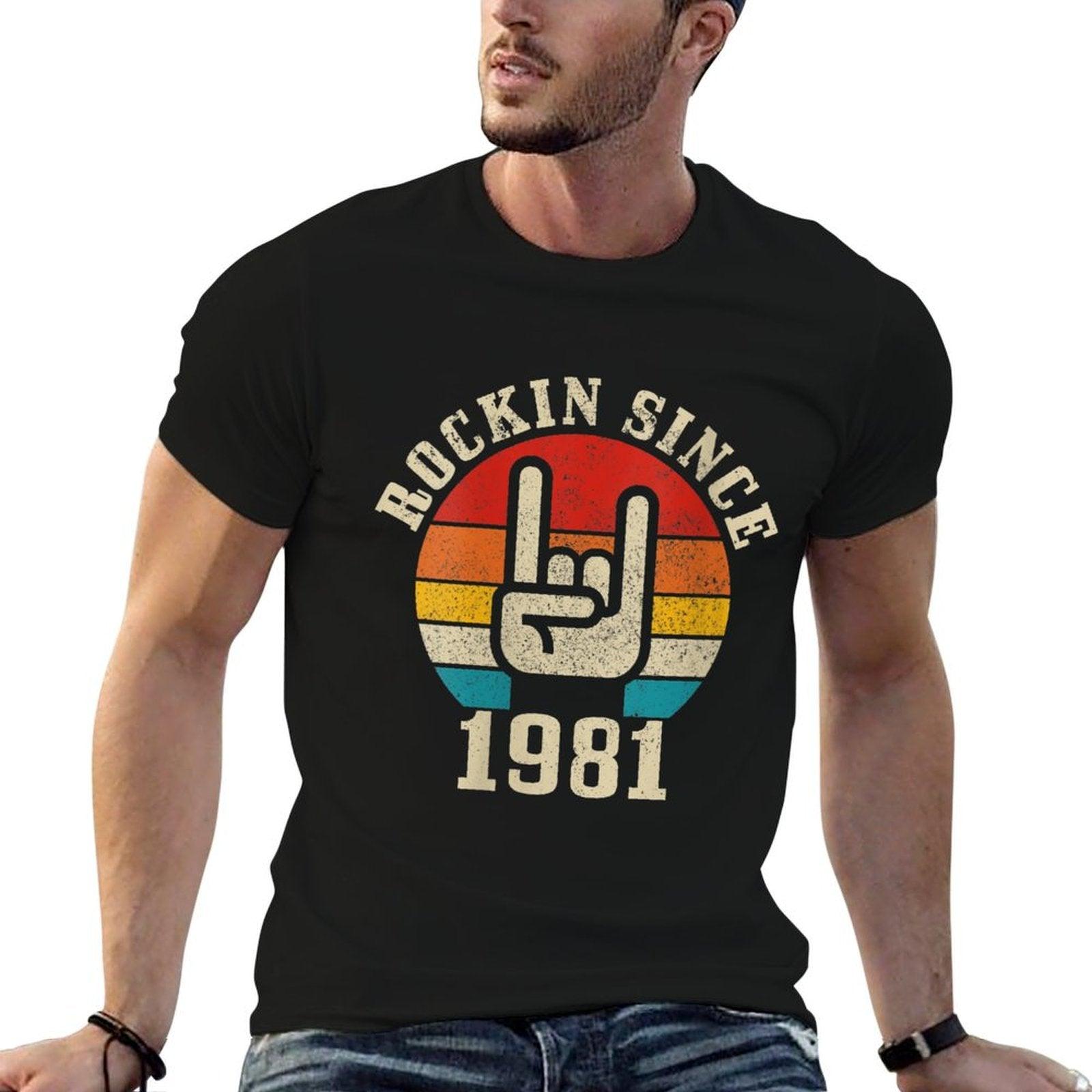 Womens Rockin' Since 1981 Vintage Rock Music 40th Birthday Gift  Rolled Sleeves T-Shirt