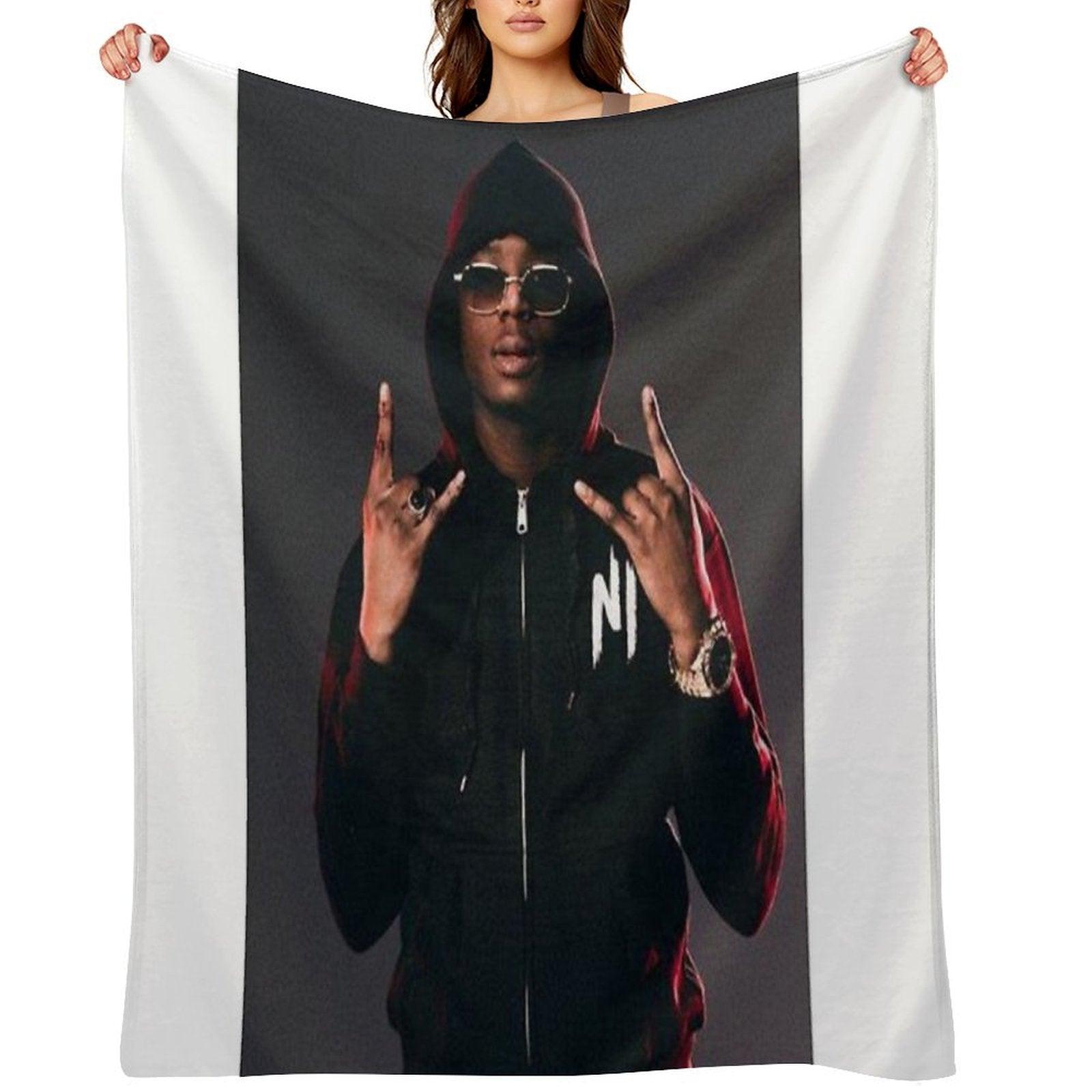 Ninho Throw Blanket