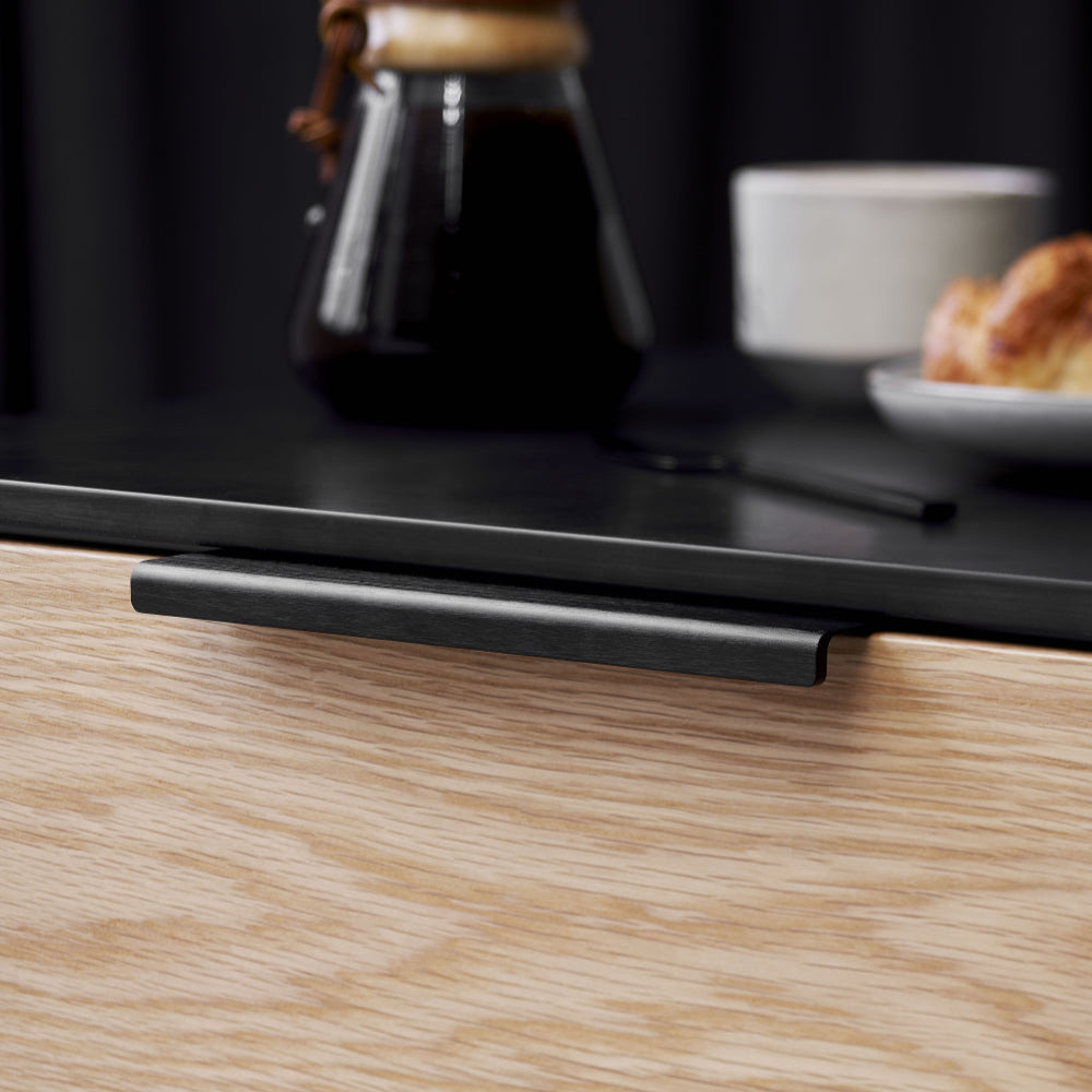 Edge Brushed Matt Black 